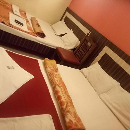 Hotel Sangeeth Lodging Майсур Экстерьер фото