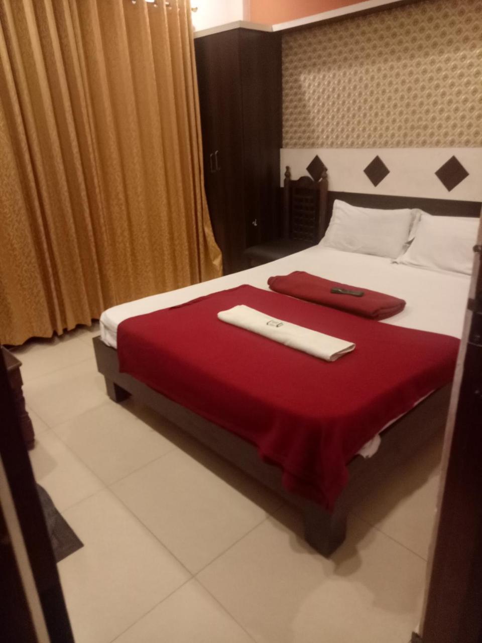 Hotel Sangeeth Lodging Майсур Экстерьер фото